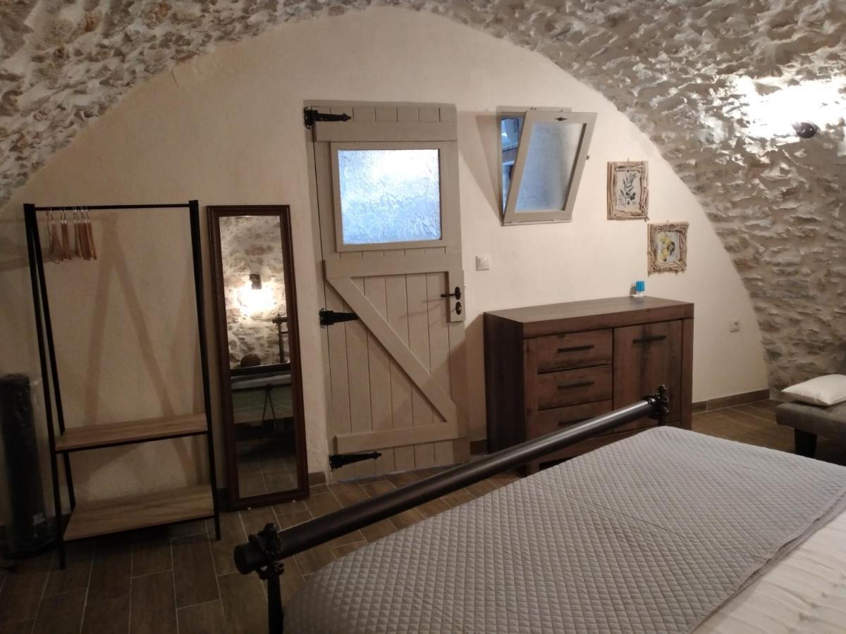 Aspasia House Ítilo Kültér fotó