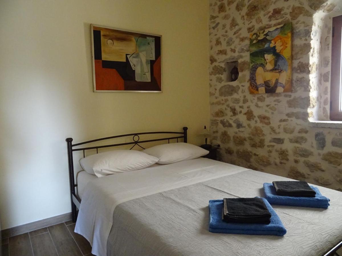Aspasia House Ítilo Kültér fotó