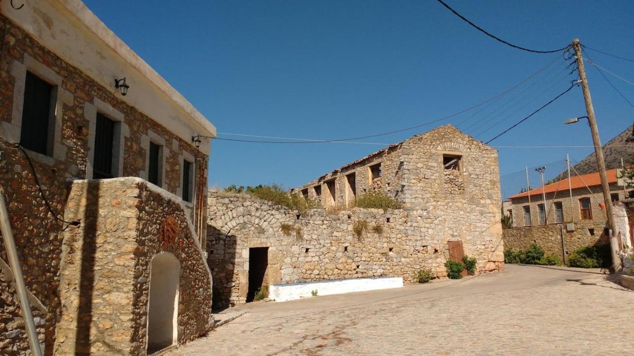 Aspasia House Ítilo Kültér fotó