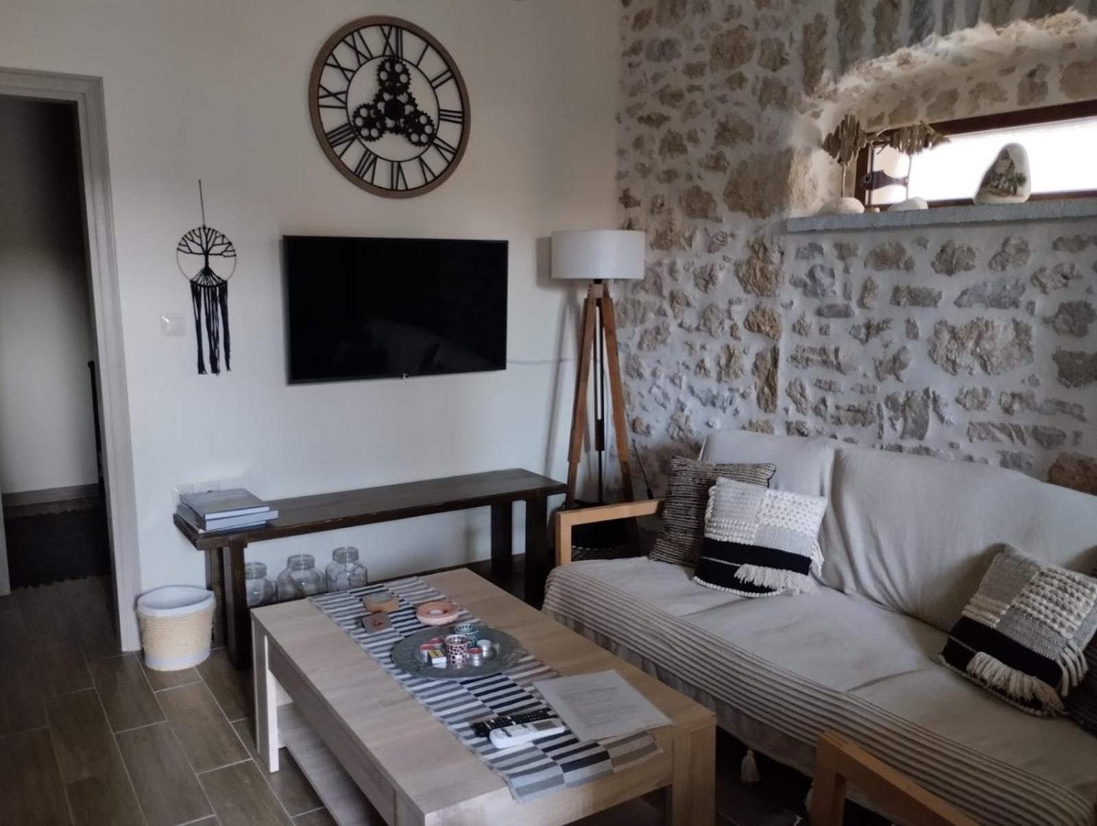 Aspasia House Ítilo Kültér fotó